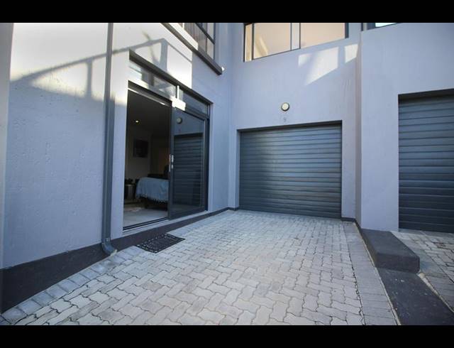 2 BEDROOM APARTMENT FOR SALE IN ISLAND VIEW
